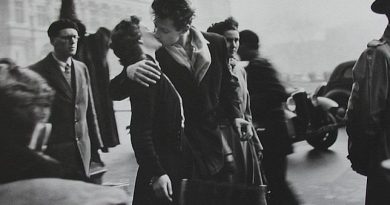 El beso del Ayuntamiento en París, 1950- Robert Doisneau