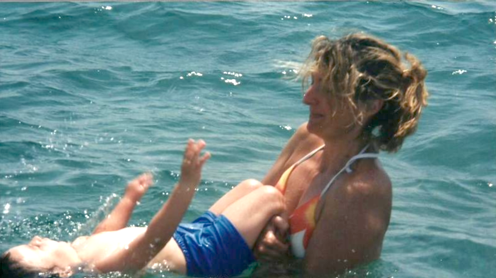 Mabel junto a su hijo./ Change.org