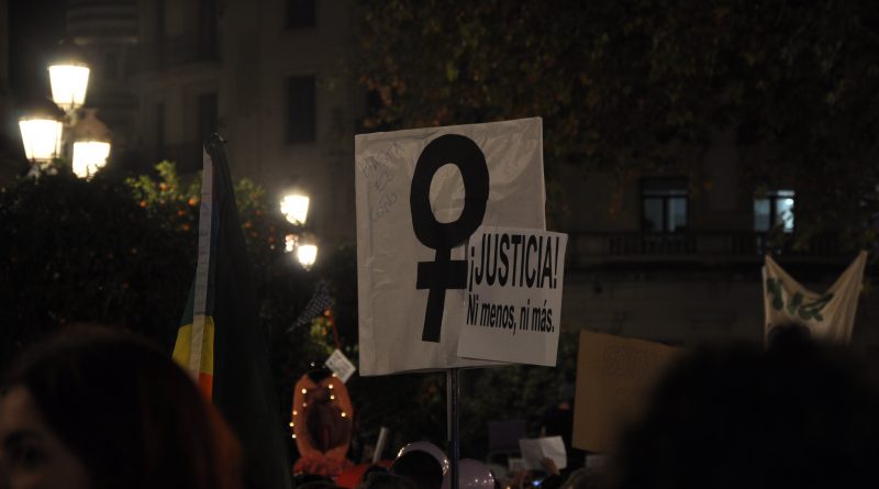 Pancarta, "Justicia, ni más ni menos"./ María Vidal